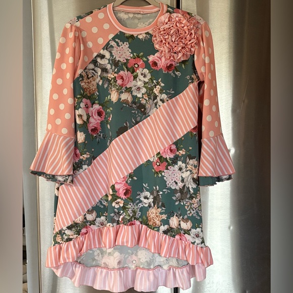 Tops - Floral and Polka Dot Women’s high low dressy top